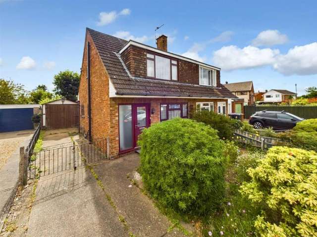 3 bedroom semi-detached house for sale