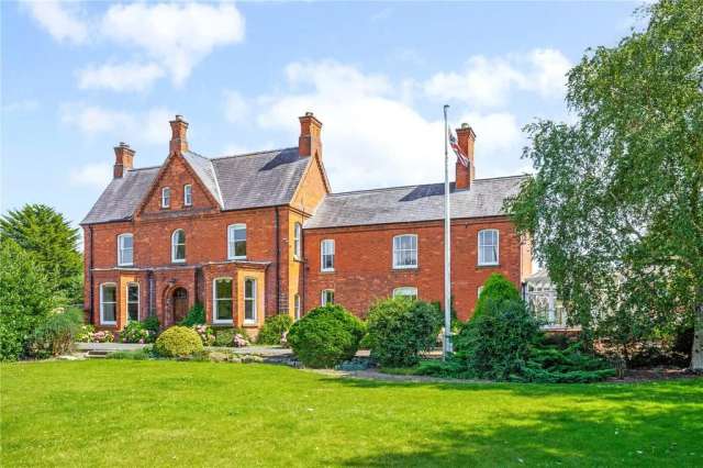 7 bedroom detached house for sale