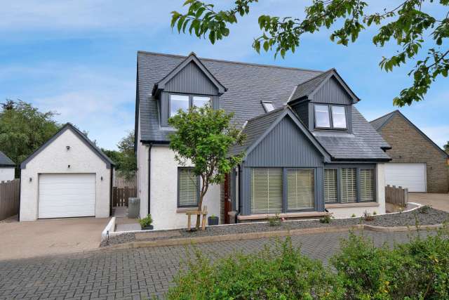 House For Rent in Portlethen, Scotland