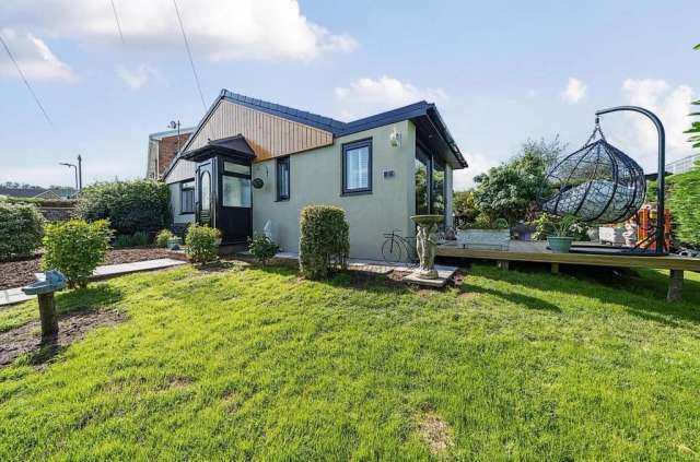 3 bedroom detached bungalow for sale