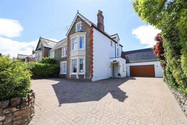 6 bedroom semi-detached house for sale