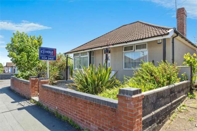 Bungalow For Sale in Bristol, England