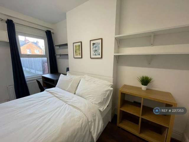 House For Rent in Reading, England