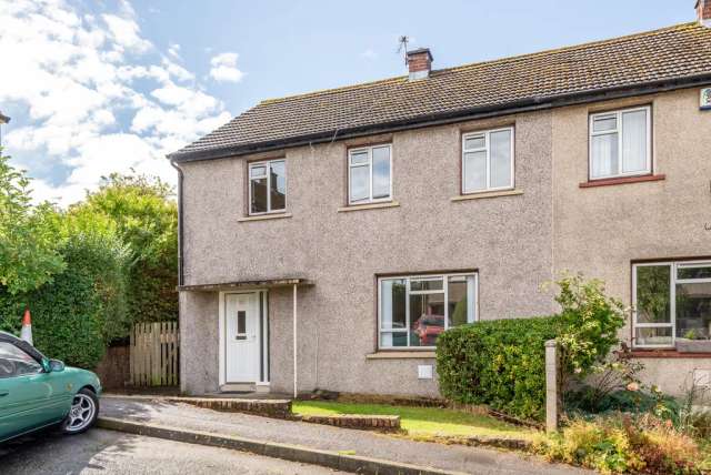 House For Sale in Dunfermline, Scotland