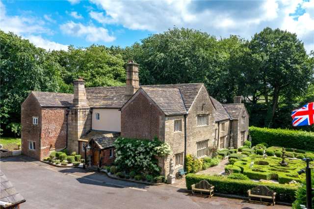 Detached House for sale with 9 bedrooms, Featherstall Road Littleborough