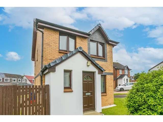 3 bedroom detached house for sale