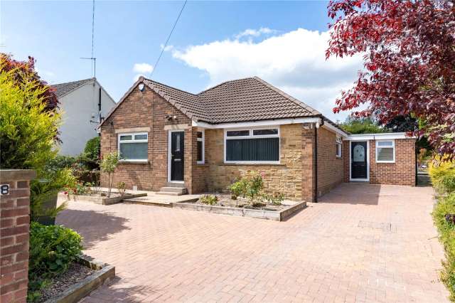 Bungalow For Sale in Bradford, England