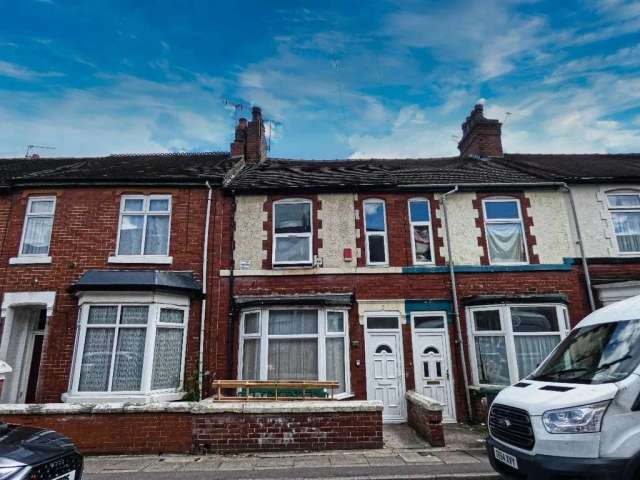 3 bedroom terraced house for sale