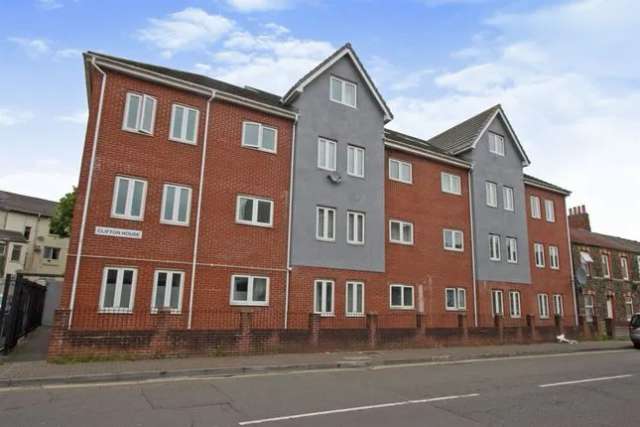 Flat for sale in Broadway, Roath, Cardiff CF24