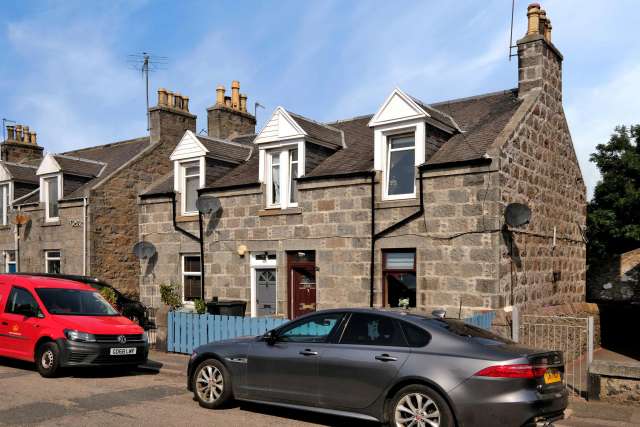 Flat For Sale in Aberdeen City, Scotland