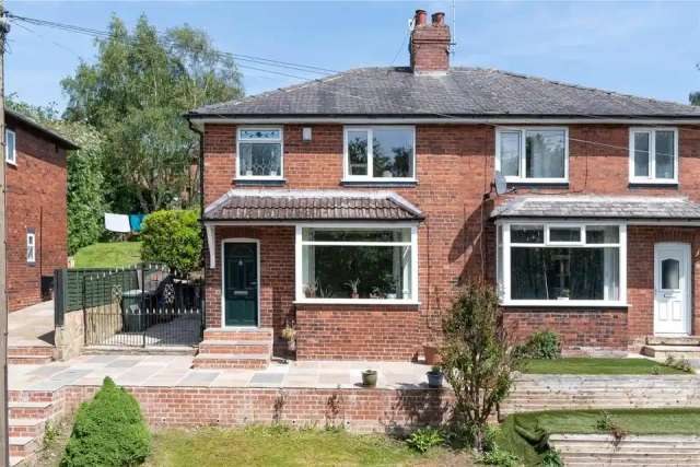 3 bedroom semi-detached house for sale