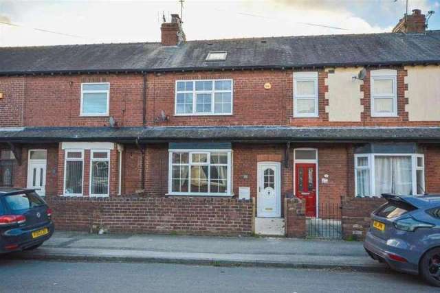 3 bedroom terraced house for sale