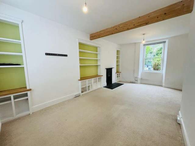 3 bedroom terraced house to rent