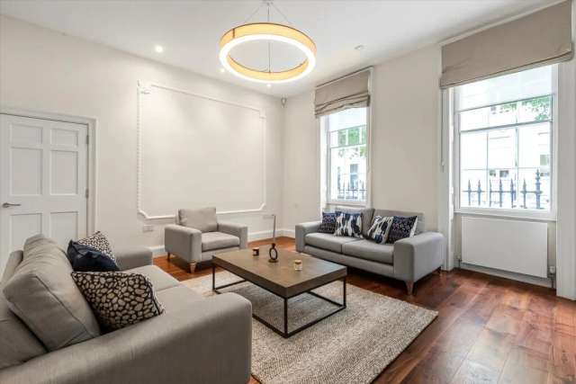 Flat For Rent in City of Westminster, England