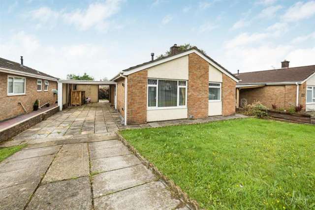 2 bedroom detached bungalow for sale