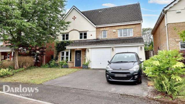 6 bedroom detached house for sale