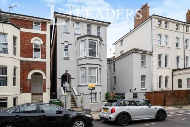 3 bedroom flat to rent