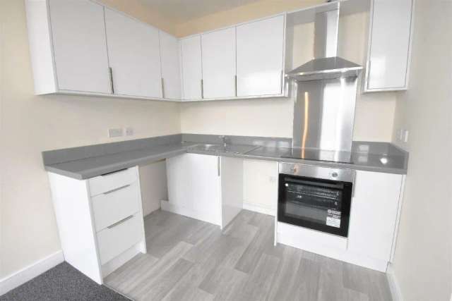 Flat For Rent in Hull, England