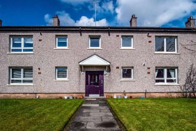 Flat to rent in Abbey Drive, Jordanhill, Glasgow G14