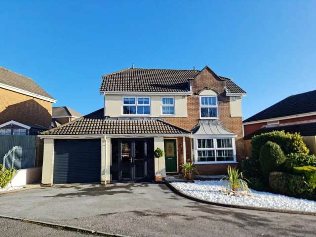 4 bedroom detached house for sale