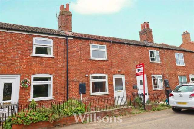 2 bedroom terraced house for sale