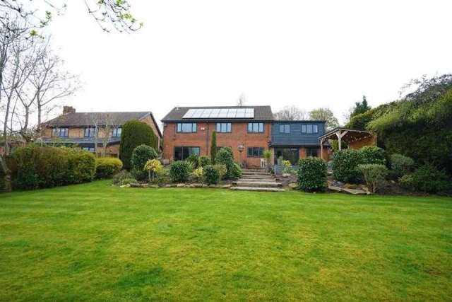 5 bedroom detached house for sale