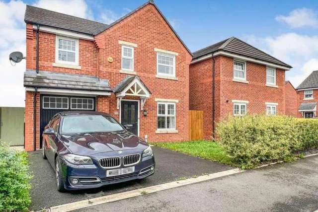 4 bedroom detached house for sale