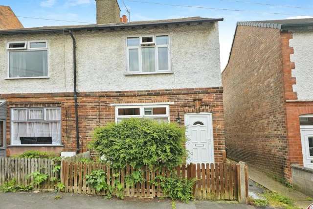 2 bedroom semi-detached house for sale