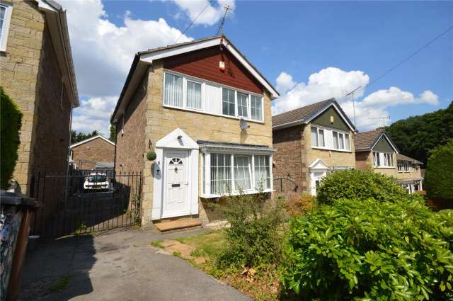 House For Sale in Leeds, England