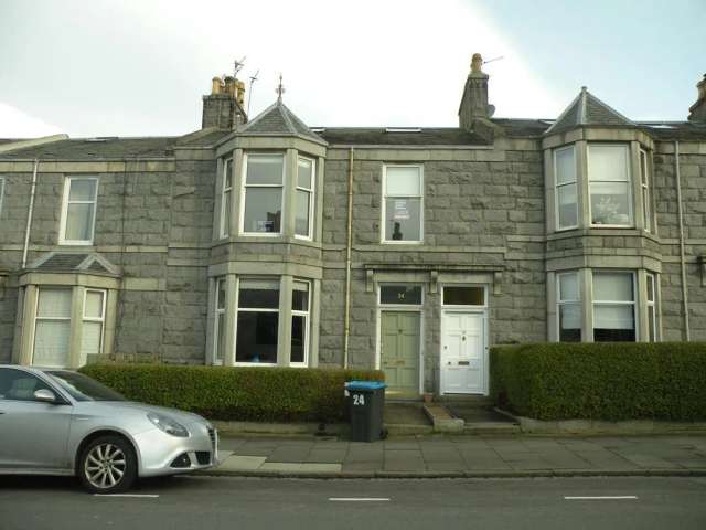 3 bedroom flat to rent