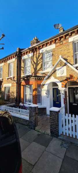 House For Rent in Reading, England