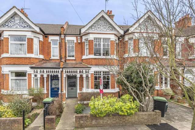 House Under Offer in London, England