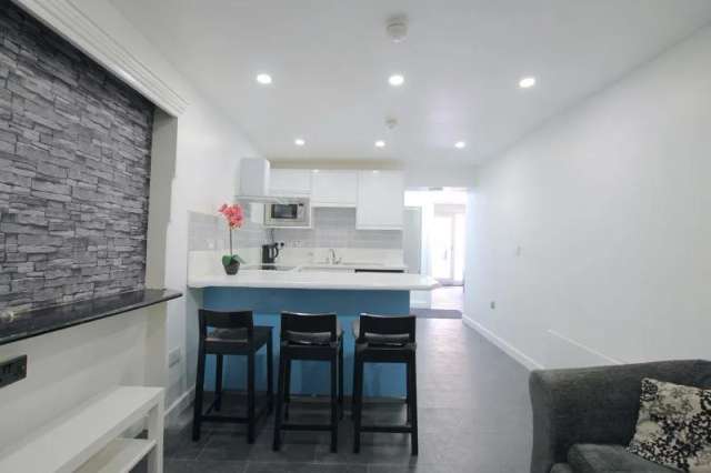 2 bedroom apartment to rent