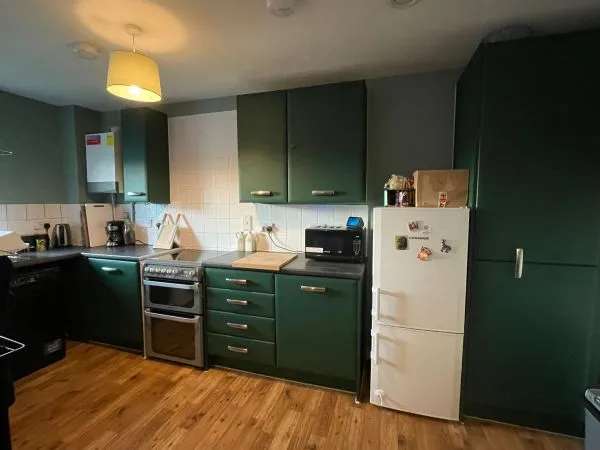 Flat For Rent in Mid Sussex, England