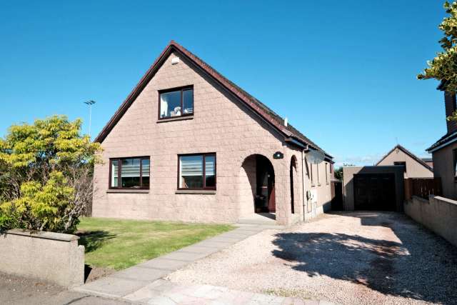 House For Rent in Portlethen, Scotland