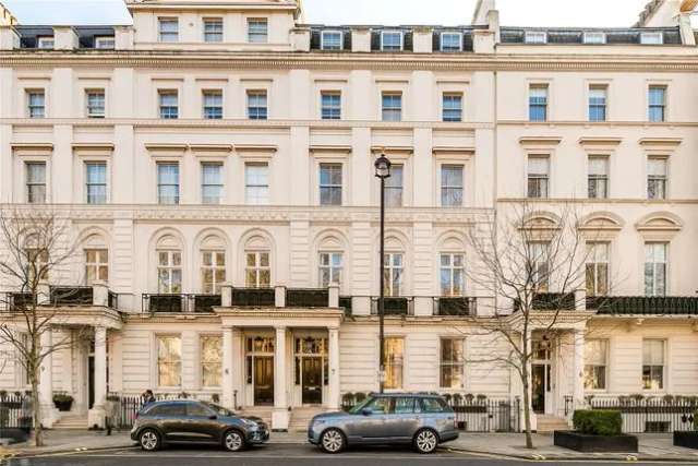 Studio for sale in Buckingham Gate, London SW1E