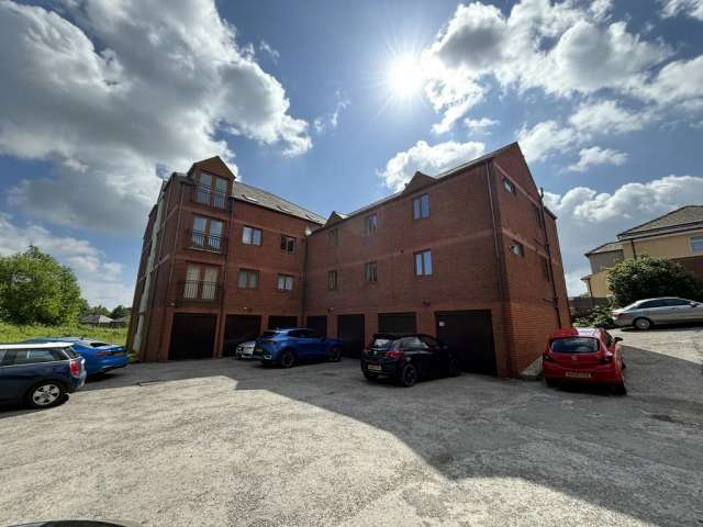 Apartment For Sale in Calderdale, England