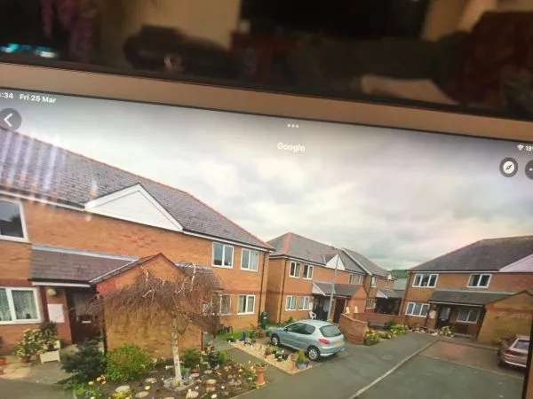 Flat For Rent in Mochdre, Wales