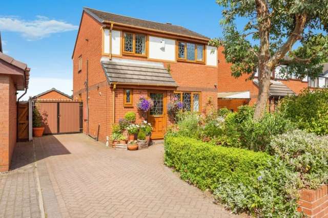 3 bedroom Detached House for sale, Methley, West Yorkshire, LS26