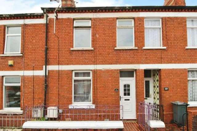 2 bedroom terraced house for sale