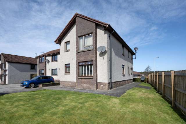 Flat For Rent in Portlethen, Scotland