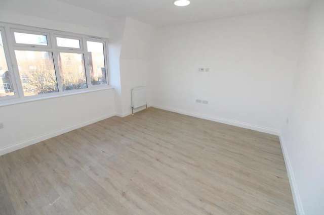 2 bedroom maisonette to rent