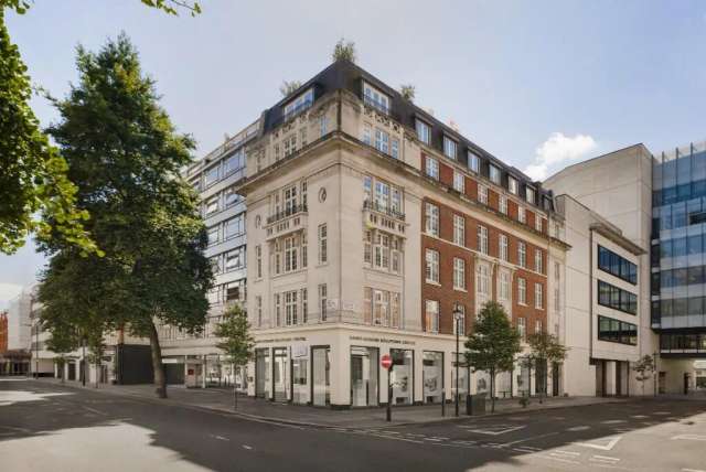 Apartment For Sale in City of Westminster, England