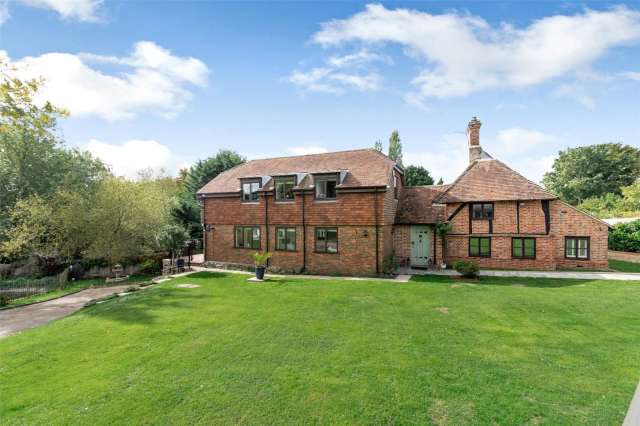 Detached House for sale with 5 bedrooms, Pear Tree Lane, Shorne