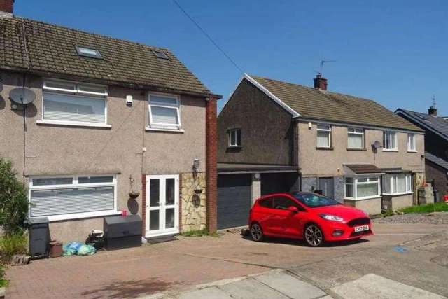 4 bedroom semi-detached house for sale