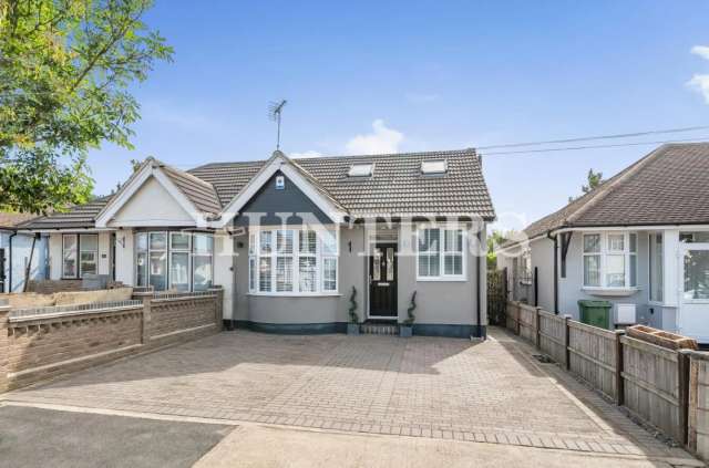 4 bedroom Semi-detached bungalow
 For Sale