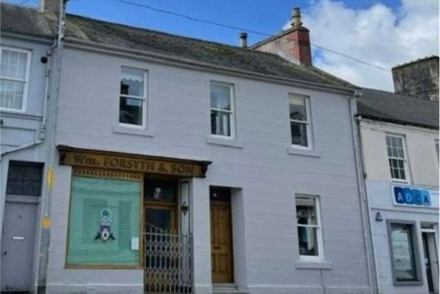 3 Bed Commercial with 2 Reception Rooms