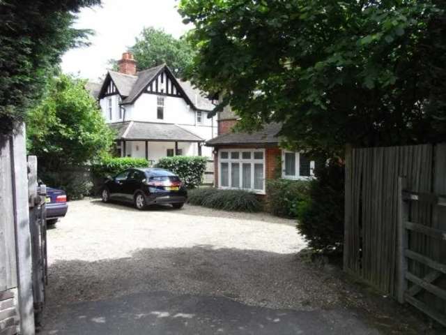 House For Rent in Reading, England