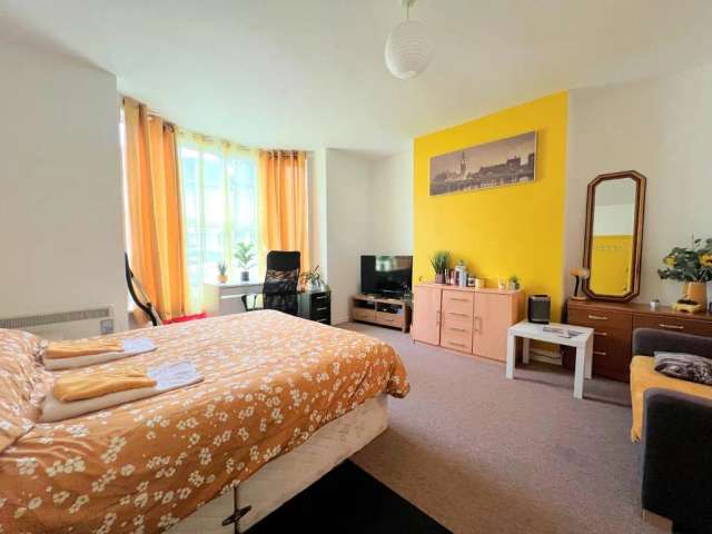 1 bedroom flat for sale