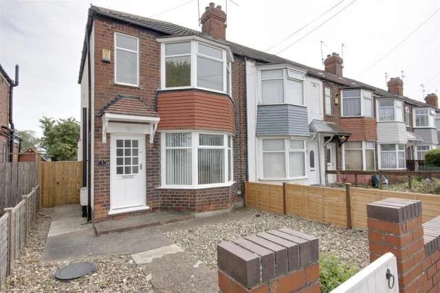 3 bedroom end of terrace house for sale